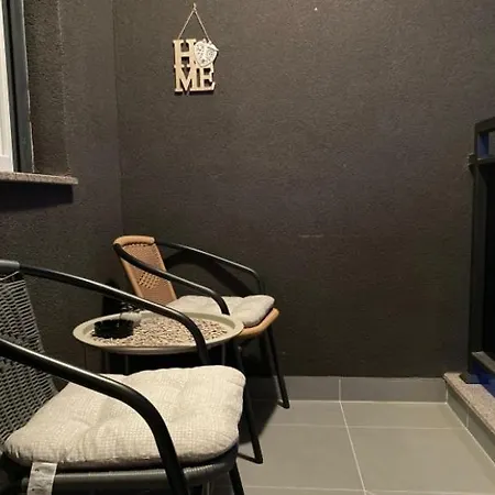Apartament Moni *